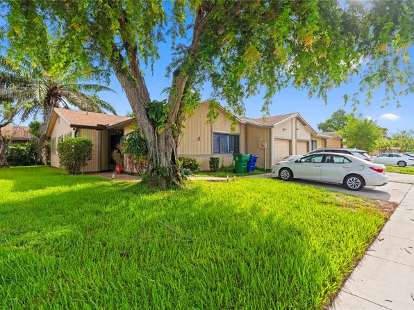 9571 W Daffodil Lane, Miramar, FL 33025