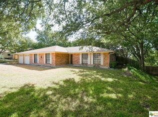 821 Trail Crest Dr, Harker Heights, TX 76548