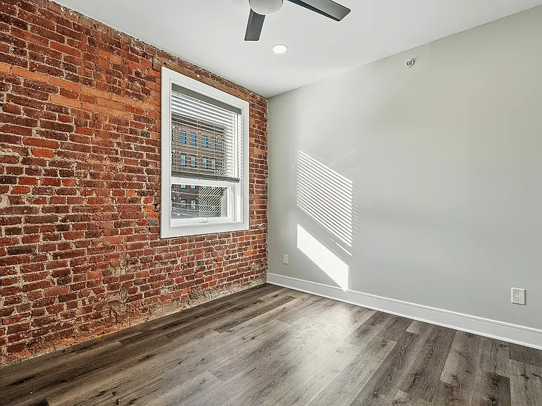 13 Kennedy St #205A — Photo 14