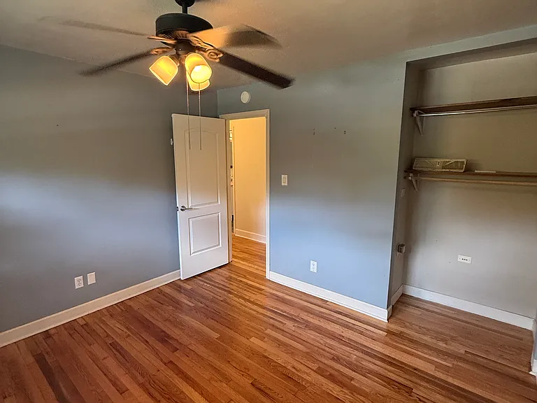 106 Brookwood Dr — Photo 15