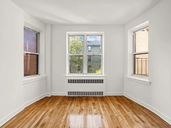 33-35 81st St #5A, Jackson Heights, NY 11372