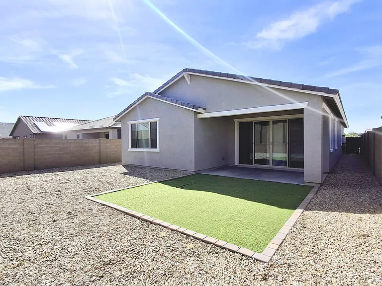 18796 W Cameron Dr — Photo 25