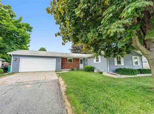 471 Superior Rd, Green Bay, WI 54311