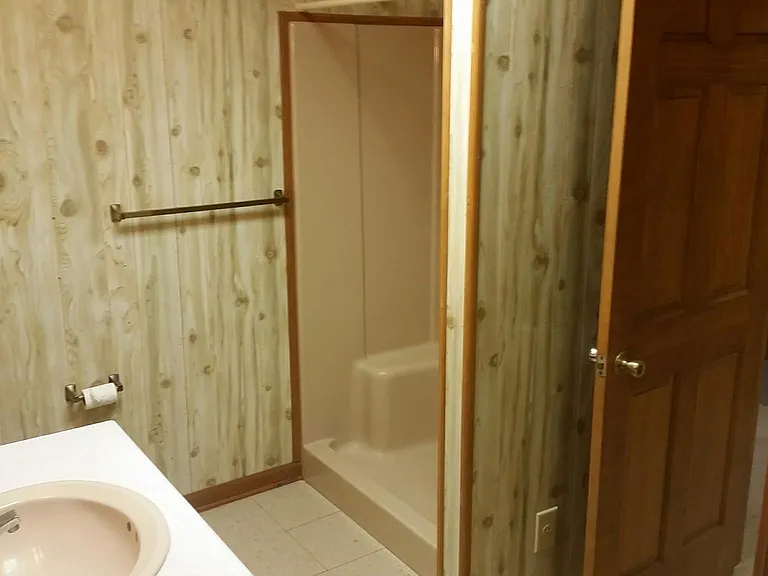 188 Kenimer Cir #B — Photo 9