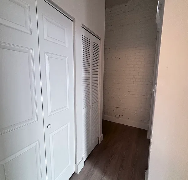 1704 S Tucker Blvd #B — Photo 6
