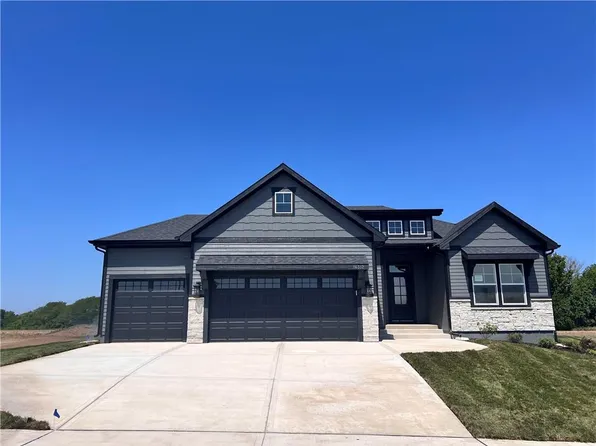16312 Mustang St, Gardner, KS 66030