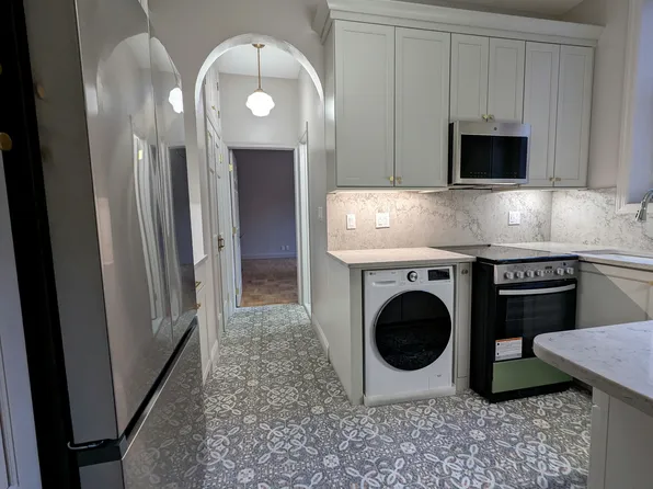 136 West 72nd Street image 1 of 13