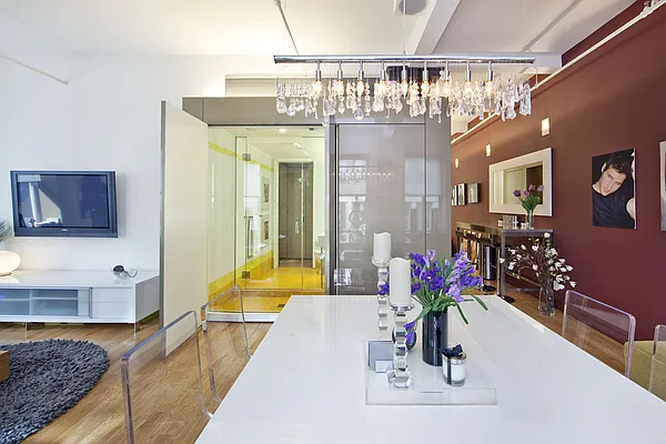 Rented by Compass | media 21