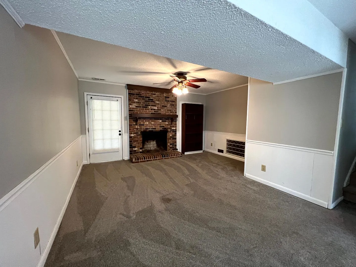 226 Bayfield ~ North Shore Estates — Photo 4