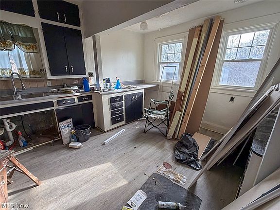 4th image of 2233 Glenwood Ave