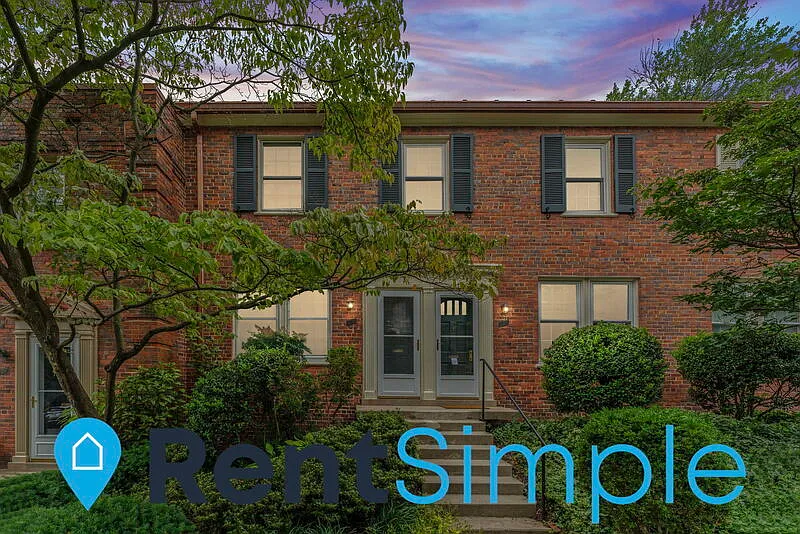 2 bed, 1.0 bath, 994 sqft, $2,745 — Photo 2