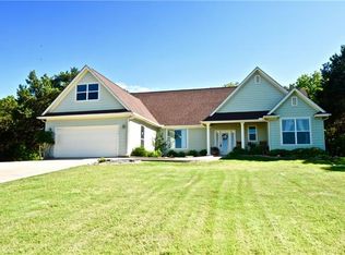 1113 Bandera Trl, Granbury, TX 76048