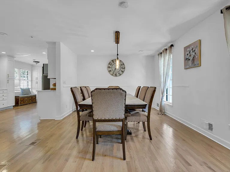 2688 Fleur De Lis Pl — Photo 21