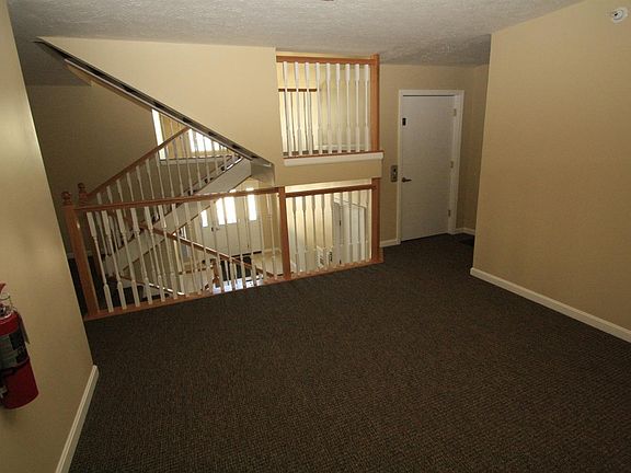 4th image of 3383 Emerald Lakes Dr Unit 2C