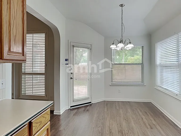 22327 Merabrook Dr — Photo 4