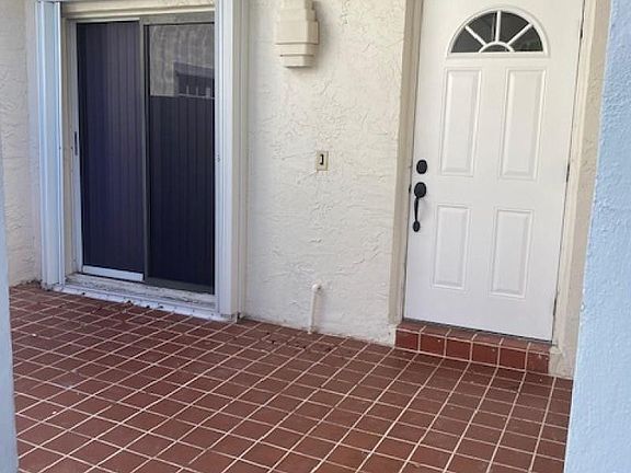3rd image of 1405 Cottonwood Circle