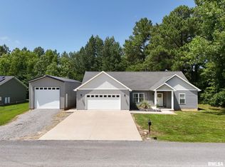 100 Olivia Dr, Marion, IL 62959