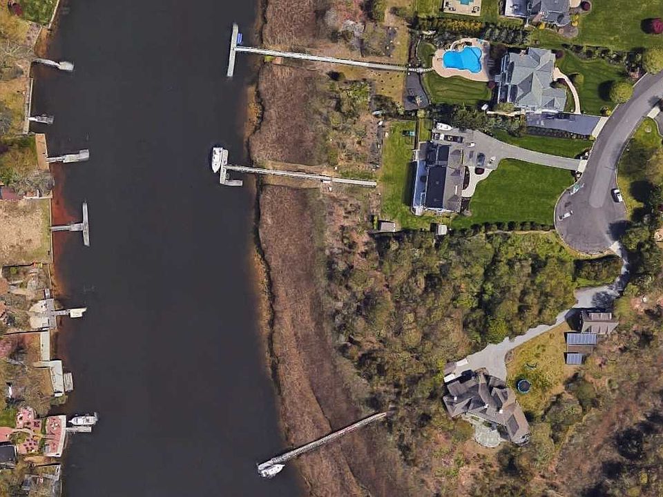 2nd image of 6 Marion Ct
