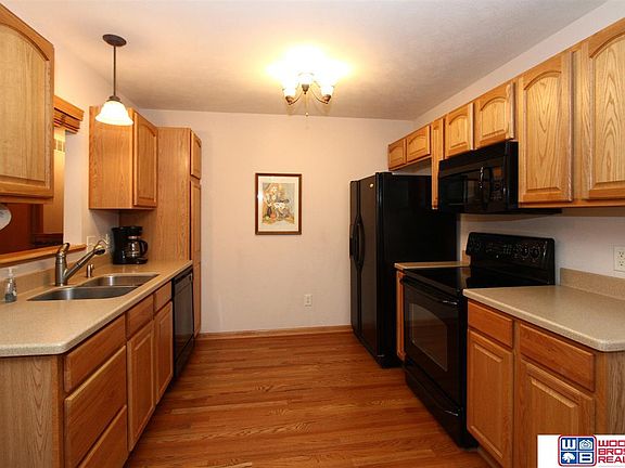 5th image of 7833 Phares Dr