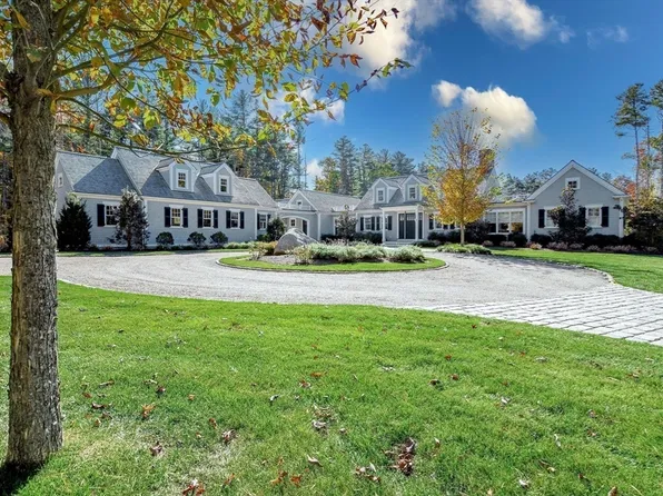 25 Hammetts Cove Rd, Marion, MA 02738