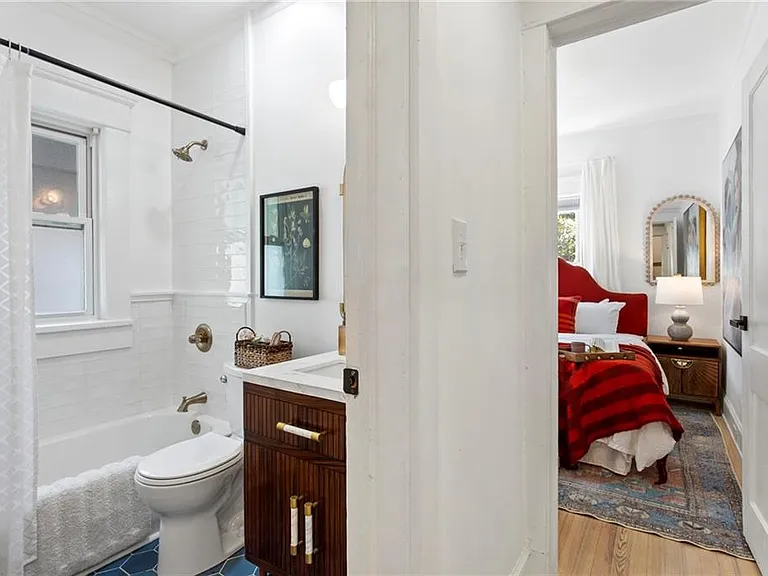 1187 Mansfield Ave NE #4 — Photo 30