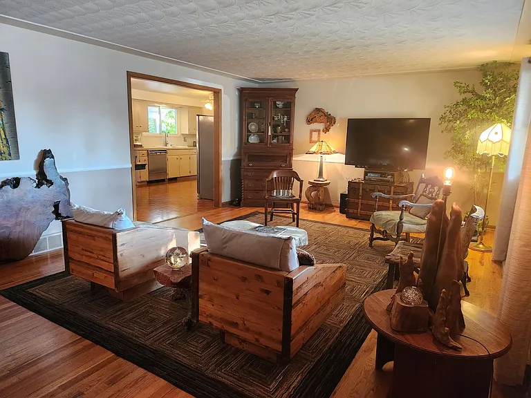 1723 Del Norte Ave — Photo 4