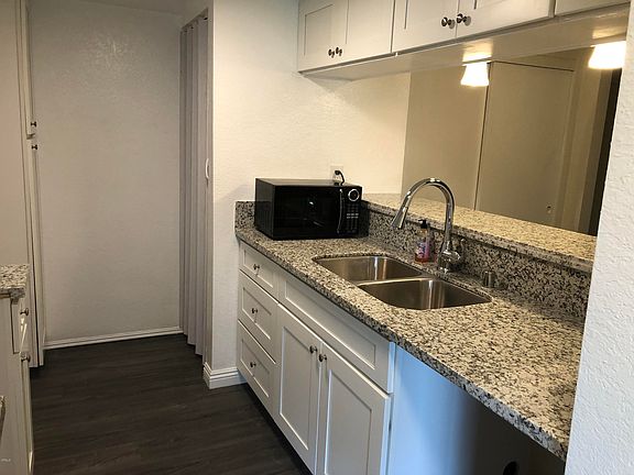 4th image of 355 S Marengo Ave APT 305