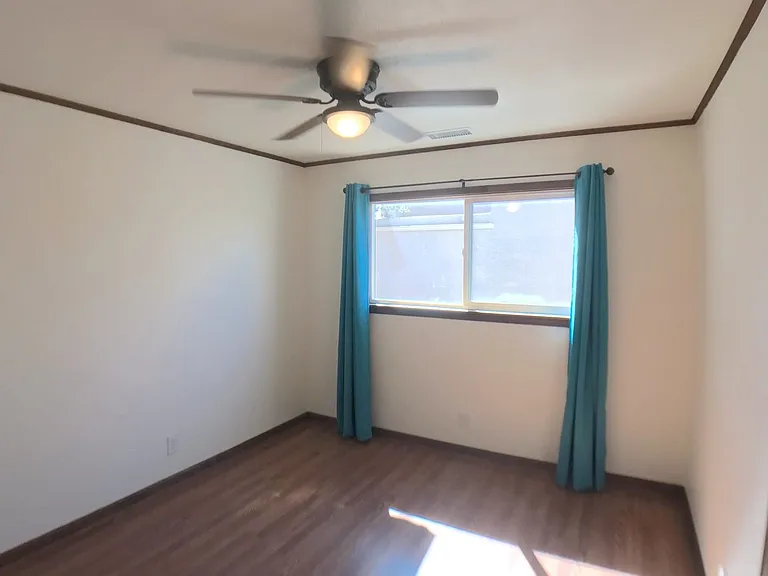 3621 Candlelight Dr NE — Photo 32