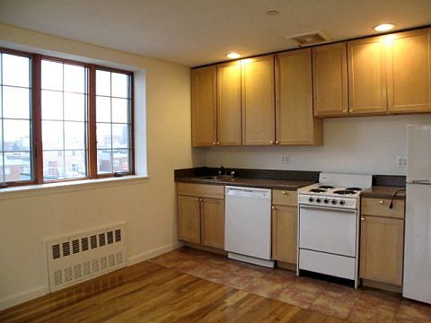 1st image of 27-10 Astoria Blvd #6B