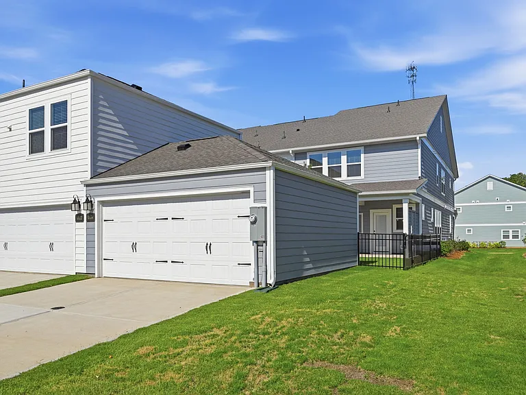 10134 Mamillion Dr — Photo 45