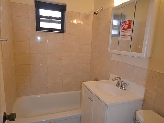 5th image of 25 Elizabeth St APT 2D