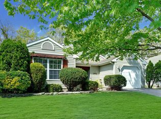 8 Golden Rod Ct, Brick, NJ 08724