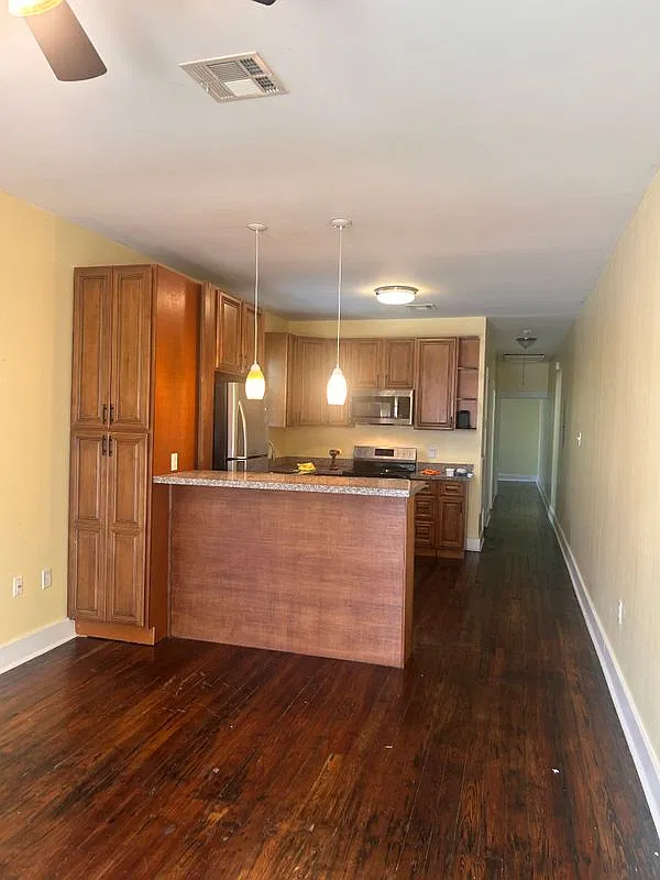 2 bed, 2.0 bath, 800 sqft, $1,450 — Photo 3