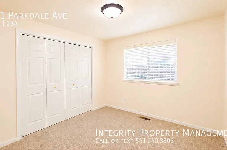 941 Parkdale Ave — Photo 11