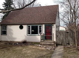 214 S 14th St, Chesterton, IN 46304