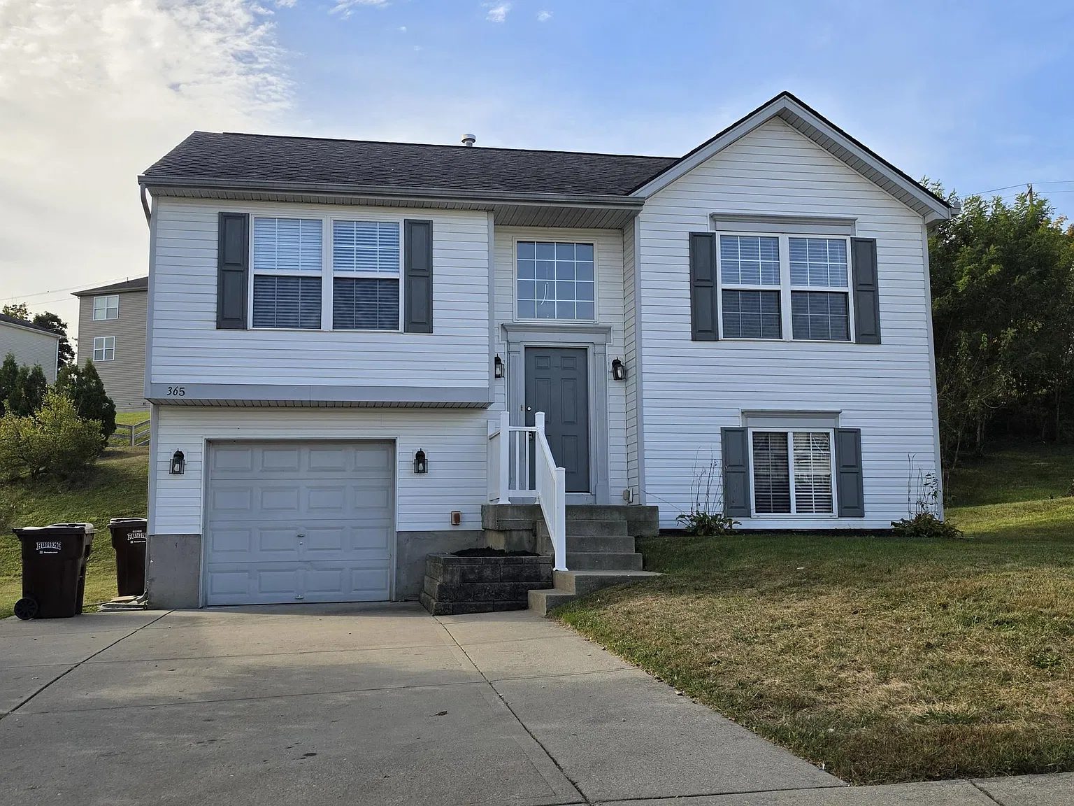 3 bed, 1540 sqft, $1,925 — Photo 1