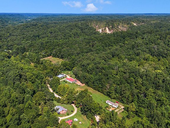 5th image of 1369 Tanner Hollow Rd