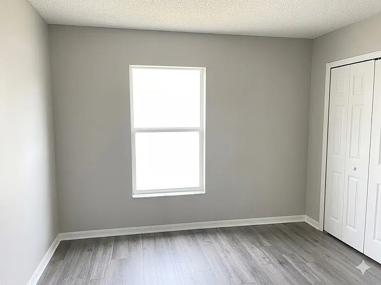 13830 Glasser Ave — Photo 11