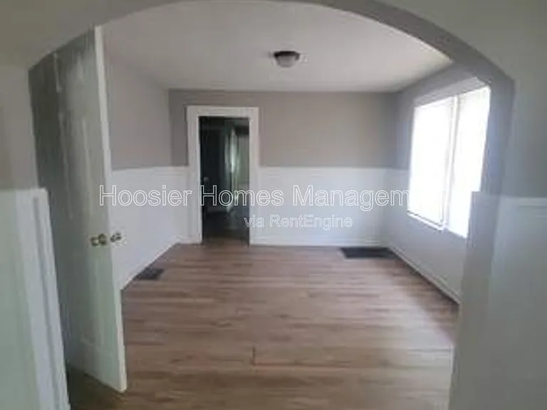 1451 W 34th St — Photo 6