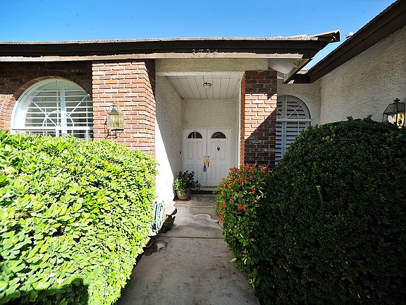 3rd image of 3724 Miguels Ln