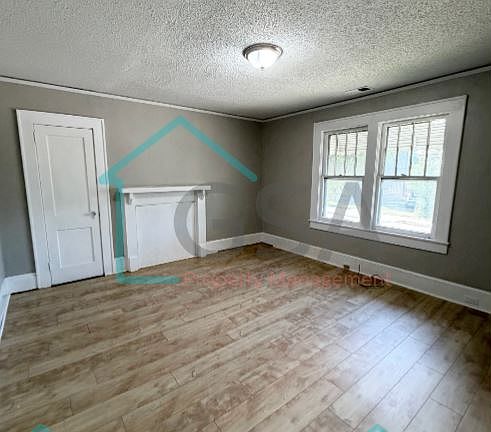 3rd image of 19 Watson Ave
