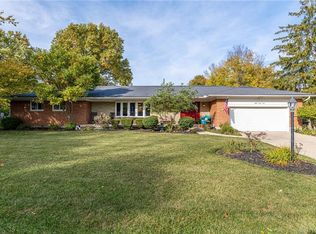 833 Schrubb Dr, Kettering, OH 45429