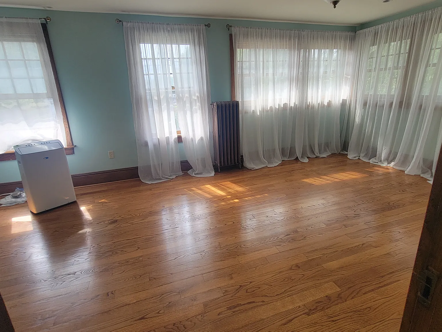 5 bed, 2.5 bath, 2942 sqft, $2,800 — Photo 1