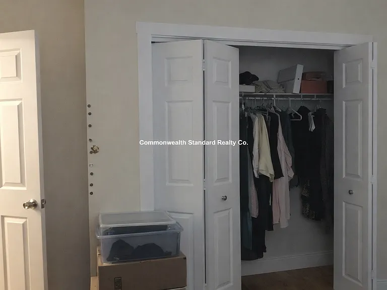 833-835 Beacon St #104 — Photo 3