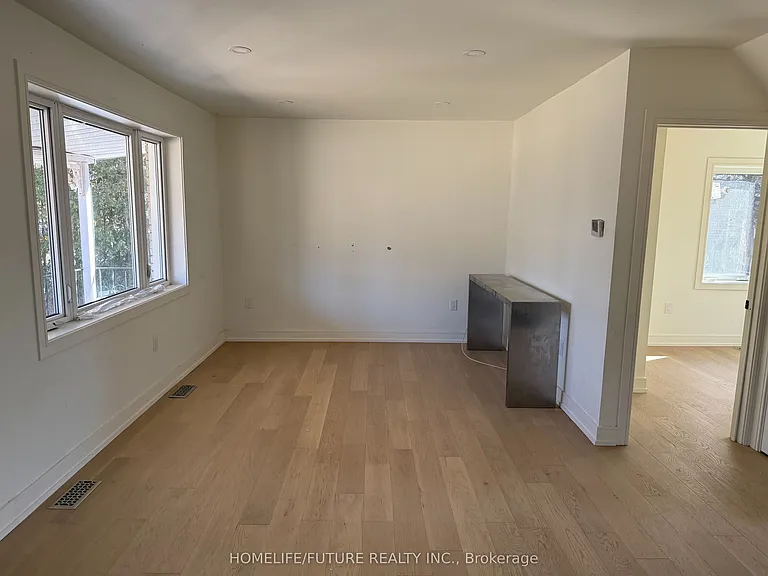 32 Homestead Rd #MAIN — Photo 9