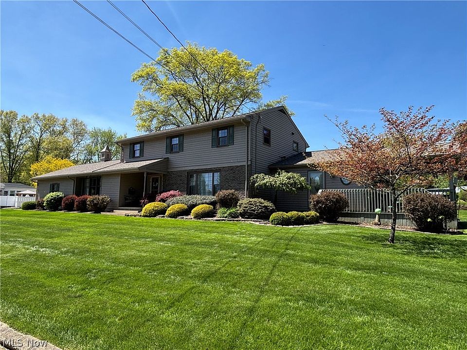 1st image of 383 Edgewood Dr