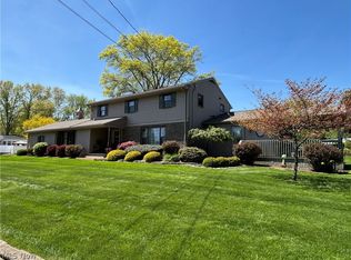 383 Edgewood Dr, Columbiana, OH 44408