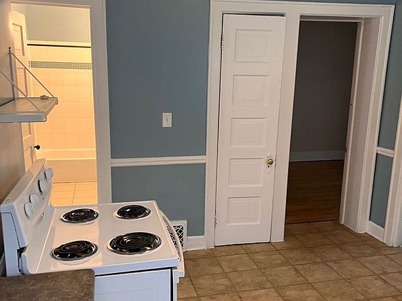 4th image of 2214 N Holton St #0