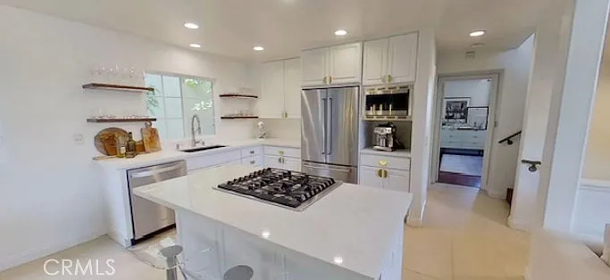 445 Begonia Ave #6 — Photo 6