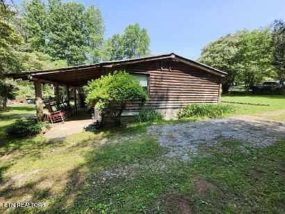 3rd image of 318 Red Bud Dr